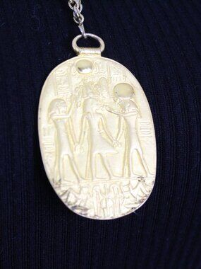 Vintage MMA Egyptian Revival Pendant Necklace 1976 Metropolitan Museum of Art